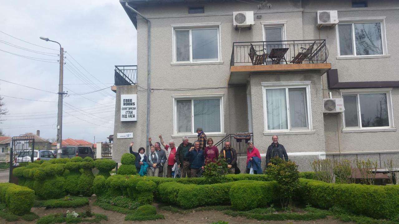 Къща За Гости "Черната Роза" บุลกาเรโว ภายนอก รูปภาพ